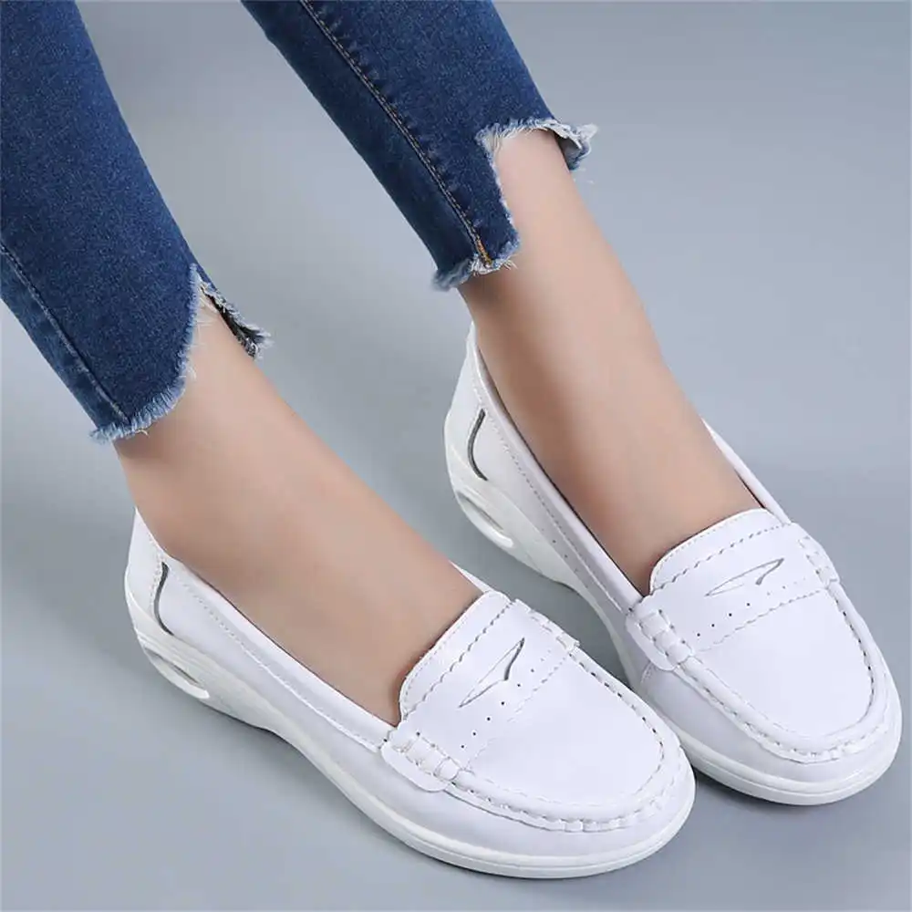 Thick Sole Slipon White Traine - Tech Accessories For College recensione e prezzo
