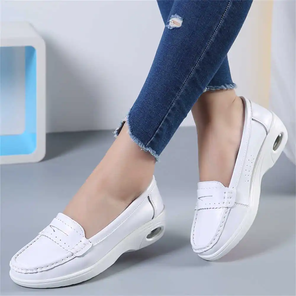 Thick Sole Slipon White Traine - Tech Accessories For College recensione e prezzo