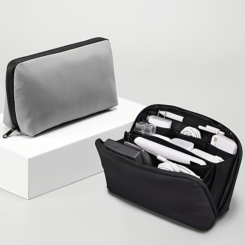 Slim Zippered Tech & Camera Ac - Tech Accessories For Laptop recensione e prezzo